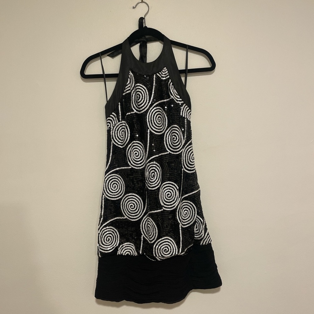 Cache Size 6 Black and White Sequined Dress
